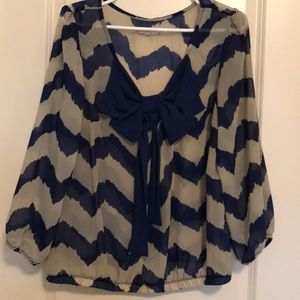 Quarter sleeve blouse